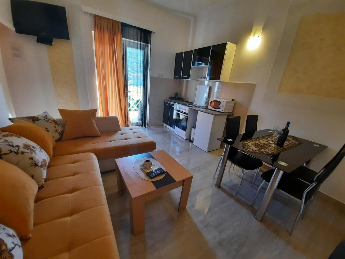 Apartmani Vila Aleksandar Budva Exterior foto