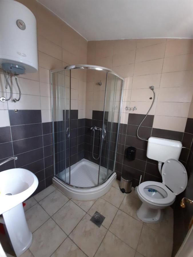 Apartmani Vila Aleksandar Budva Exterior foto