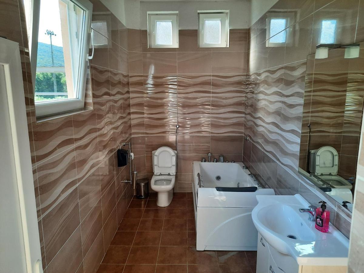 Apartmani Vila Aleksandar Budva Exterior foto