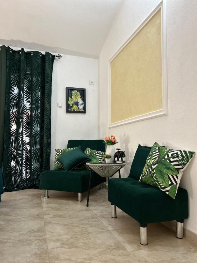 Apartmani Vila Aleksandar Budva Exterior foto