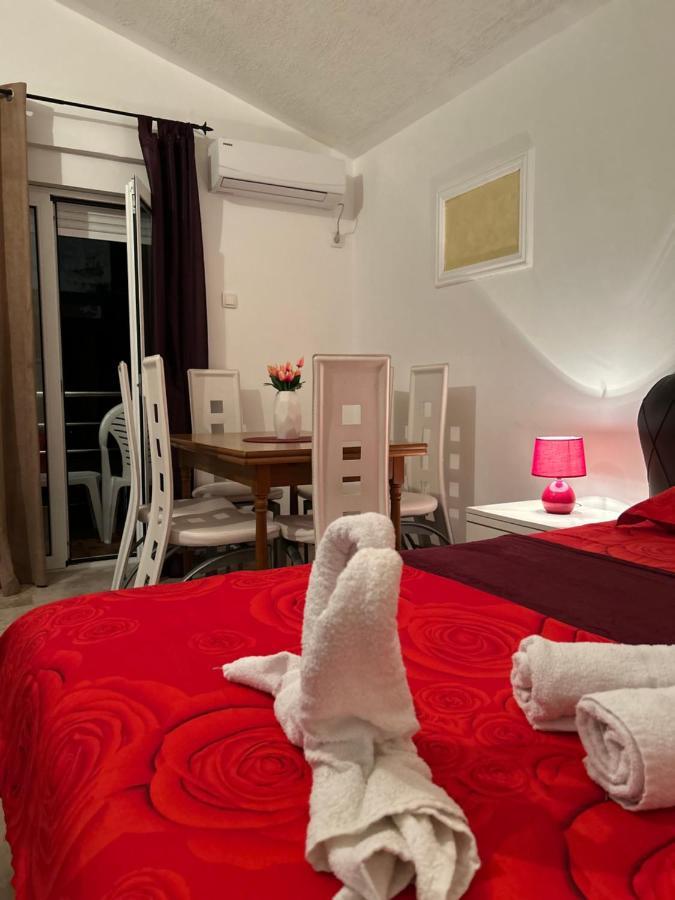 Apartmani Vila Aleksandar Budva Exterior foto