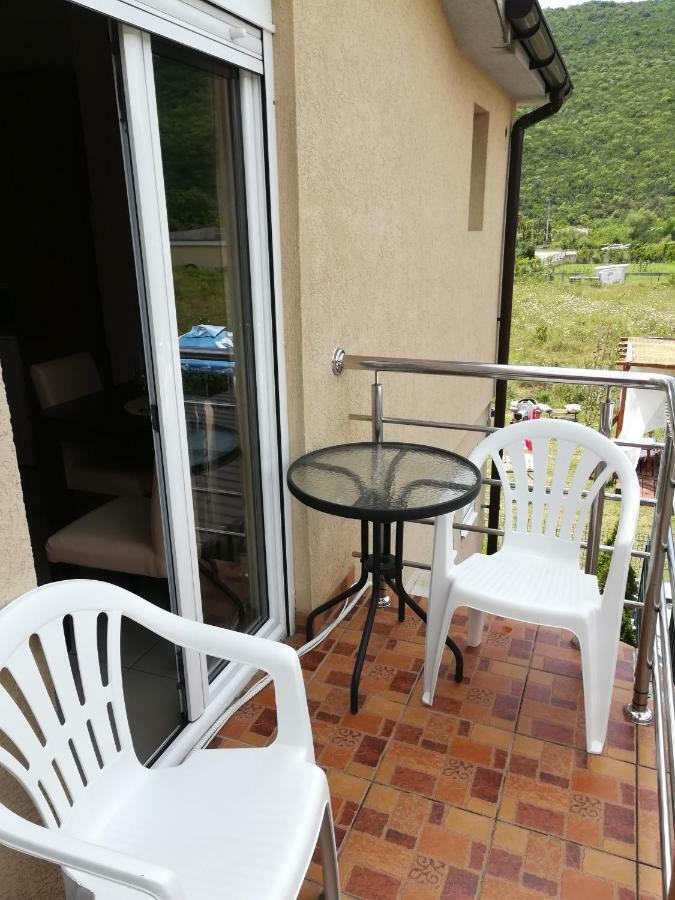 Apartmani Vila Aleksandar Budva Exterior foto